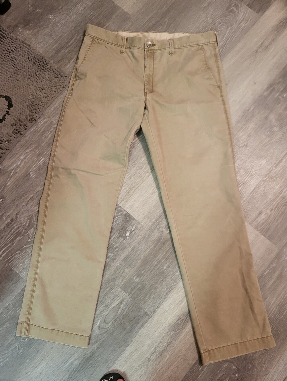 Haggar Life Khaki Pants Men's Size 36X34 Tan Slash Pocket Flat Front Casual Logo